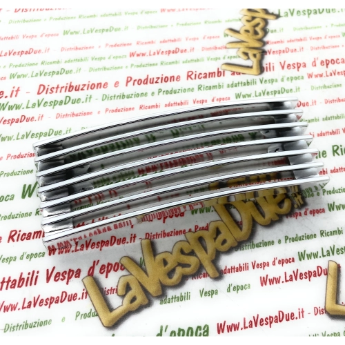 Griglia Copristerzo Nasello Calandra Cromata 117 mm x 42 mm per VESPA PX 80 125 150 200 PE ARCOBALENO PK r.o. 564221 219119