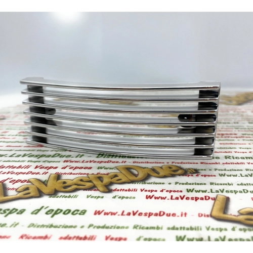 Griglia Copristerzo Nasello Calandra Cromata 117 mm x 42 mm per VESPA PX 80 125 150 200 PE ARCOBALENO PK r.o. 564221 219119