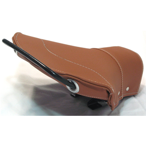 Short front triangular saddle in brown leather with studs for VESPA 125 150 PX SPRINT GL GTR TS VBB VBA VNB VNA