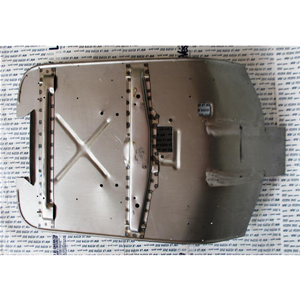 Marchepied avec partie bouclier pour VESPA 80 125 150 200 PX PE ARCOBALENO avec trou de pédale de frein carré à partir de 1984