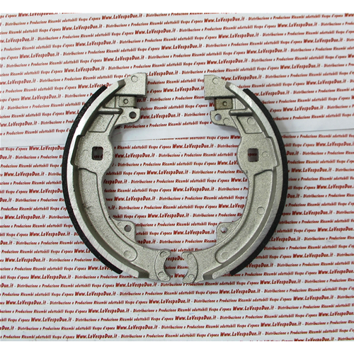 Mâchoires de frein arrière pour INNOCENTI M 500 ML 500 V 500 Motocarro A 550 LAMBRETTA