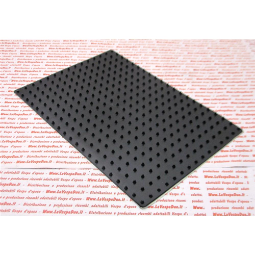 Tappeto gripper adesivo antiscivolo nero per pedana cofani cm 25x17  applicazioni varie VESPA