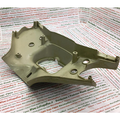 Parte inferiore coperchio sotto manubrio per VESPA COSA 125 150 200 CL CLX COSA 2 r.o. 9012005