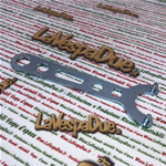 Clé en acier traité PINASCO 25350001 spécialement conçue pour le blocage du volant moteur lors du montage des allumages électroniques PINASCO FLYTECH