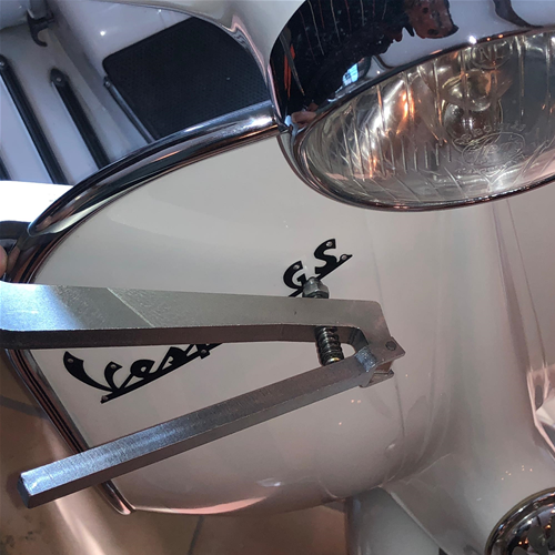 VESPA APE LAMBRETTA Restaurationswerkzeugsatz, Nietzange, Kantenpresse, Montage von Schildkanten, Trittbrettleisten und -platten, Schriftzüge