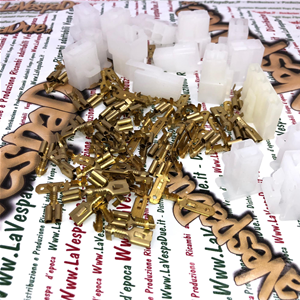 Jeu de 15 supports de connecteurs électriques type 6,3 mm avec 2, 3, 4, 6 et 9 broches complets avec connecteurs et caoutchoucs pour VESPA APE LAMBRETTA diverses applications modifications du système électrique