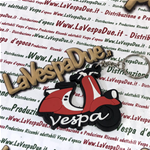 Portachiavi rosso sfondo nero VESPA FARO BASSO in silicone