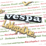 PLAQUE AVANT ÉCRIT EMBLÈME ABS NOIR POUR VESPA 50 125 PK XL FL FL2 HP RUSH PLURIMATIC AUTOMATICA V RO 259474