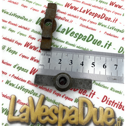 Gearbox cross in two surmountable pieces for VESPA 125 V12T V13T 1950 from the V19M to V20M engine, cross with thread composed of two interlocking parts, warehouse stock