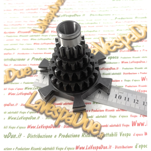 Quadruple gear multiple shaft primary 12 13 17 21 VESPA 180 80 125 150 200 PX PE ARCOBALENO T5 RALLY COSA ro 1315874 137334 2362224