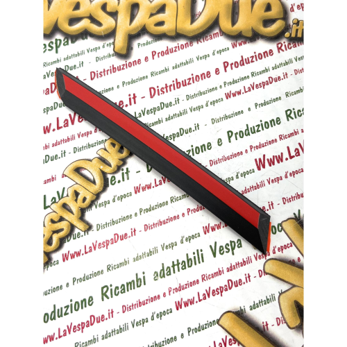 Fregio sinistro rosso per parafango anteriore per VESPA 50 PK XL RUSH dal 1988 al 1989 V5X4T in gomma r.o. 248177