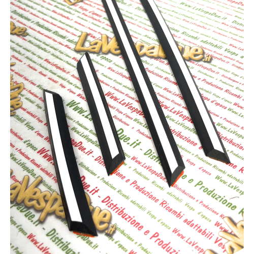 Set 4 fregi bianchi per VESPA 50 PK XL RUSH dal 1988 al 1989 V5X4T modanature in gomma r.o. 248221 248222 248223 248224 per parafango anteriore e sportello posteriore