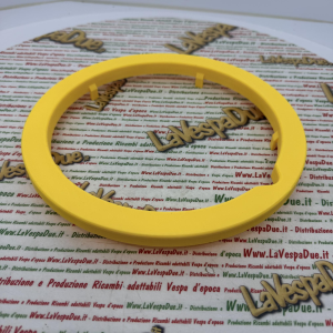 Anello Copri dadi ruota cerchio 3D GIALLO Stampato 3D VESPA 50 125 PK XL HP S FL AUTOMATICA PLURIMATIC RUSH N FL2 EFFETTO CARBONIO ottima qualità e resistenza 
