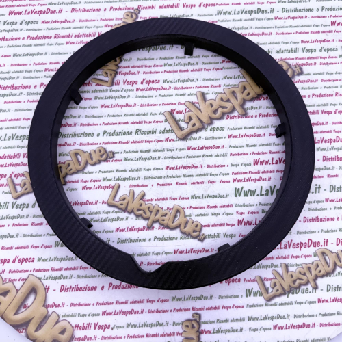 Anello Copri dadi ruota cerchio 3D Nero Stampato 3D VESPA 50 125 PK XL HP S FL AUTOMATICA PLURIMATIC RUSH N FL2 EFFETTO CARBONIO ottima qualità e resistenza 