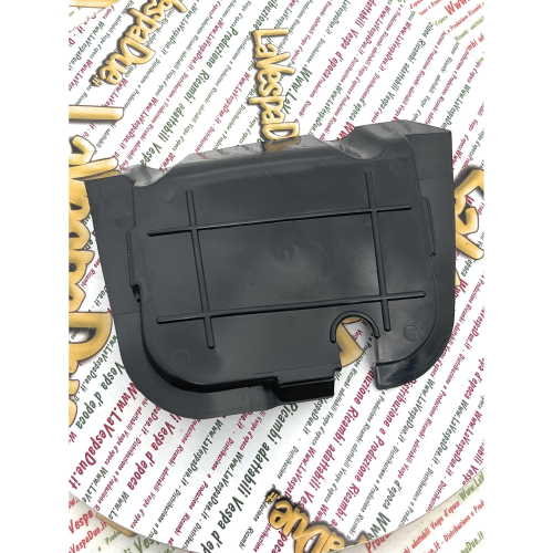 Coperchio telaio vaschetta sotto serbatoio miscela per VESPA 125 150 160 180 200 VNB VNC VNL2 VNL3 VNX1 GL VGLA VGLB1 VBA1T 84501 VBB VBC1 VLA1 VLB1 VLX1T > 345648 VSB VSC VSD VSE1T VSX1T >111922  