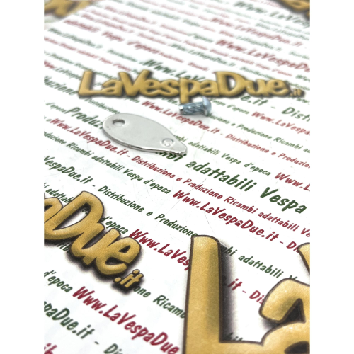 Coperchio serratura NEIMAN con foro 4,4 mm per VESPA 50 50 125 150 SUPER 180 SS GL GT GTR TS SPRINT VELOCE RALLY PIAGGIO CIAO PORTER APE in ottone cromato con rivetto prodotto italiano