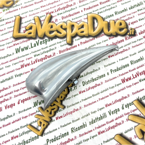 Cresta sul parafango per VESPA ACMA PARIS A.C.M.A. fregio in alluminio lucido trattato con perni per il fissaggio prodotto italiano