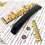 Cresta sul parafango in alluminio verniciata nera per VESPA 200 RALLY VSE1T dal 1972 al 1979 fregio con perni e completa di piastrine elastiche per il fissaggio prodotto italiano