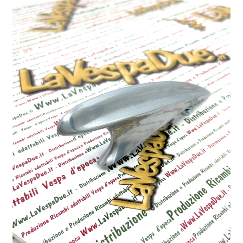 Cresta sul parafango per VESPA 150 VL1T VL2T VL3T VB1T GS VS1T VS2T VS3T VS4T VS5T >059310 fregio in alluminio con perni dadi e rondelle per il fissaggio prodotto italiano