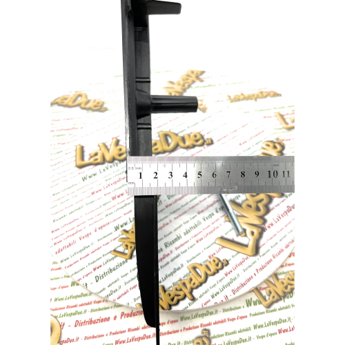 Protezione ruota di scorta per VESPA 80 125 150 200 PX PE VNX1T VNX2T >135966 VLX1T >552410 VSX1T >195574 per veicoli senza batteria completo di bullone