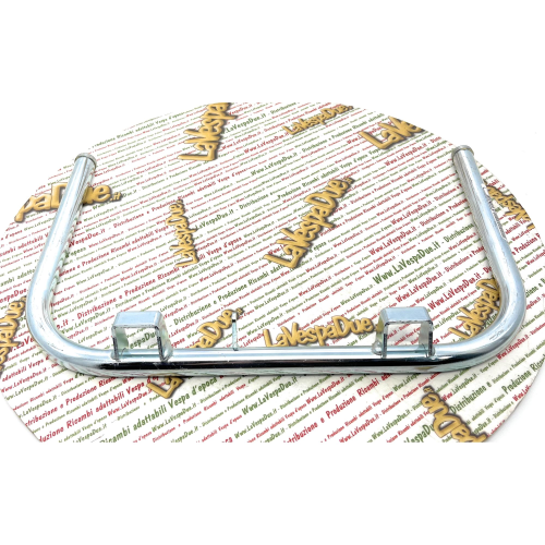 Cavalletto centrale per VESPA 125 150 180 200 VNL2T VNL3T VLB1 VLB2 VSD1 VSE1 in metallo Ø 20 mm con fondelli saldati trattamento di zincatura altezza 26 mm con levetta aggancio molla verso il lato sx distanza 5 cm