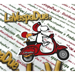 Adesivo pubblicitario SNOOPY e WOODSTOCK in VESPA che guarda a destra per VESPA APE LAMBRETTA ape vespa vintage 