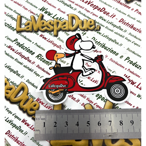 Adesivo pubblicitario SNOOPY e WOODSTOCK in VESPA che guarda a destra per VESPA APE LAMBRETTA ape vespa vintage 