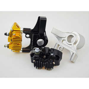 Impianto frenante anteriore PINASCO 26280110 con pinza radiale a 4 pistoncini colore pinza nera supporto grigio per VESPA PX 125 150 200 PE COSA ETS 50 PK HP XL LML STAR