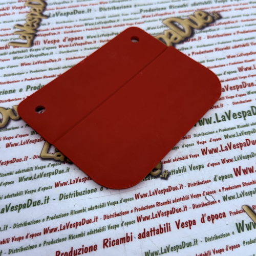 Paraspruzzi posteriore rosso per VESPA 50 125 PK S ELESTART AUTOMATICA r.o. 248312 199258 prodotto italiano