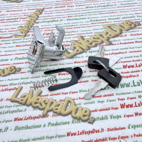 Serratura per bauletto cromata completa per VESPA PX 125 150 200 ARCOBALENO freno a disco completa di molla e piastrina r.o. 198560
