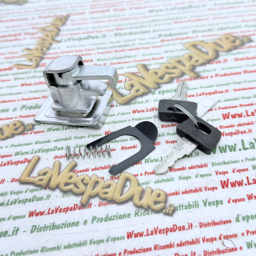 Serratura per bauletto cromata completa per VESPA PX 125 150 200 ARCOBALENO freno a disco completa di molla e piastrina r.o. 198560
