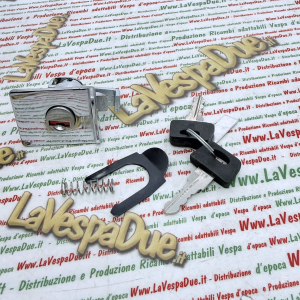 Serratura per bauletto cromata completa per VESPA PX 125 150 200 ARCOBALENO freno a disco completa di molla e piastrina r.o. 198560