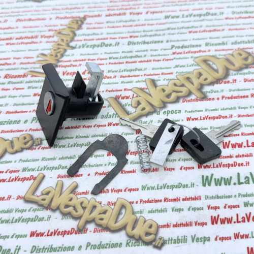 Serratura per bauletto Nera per VESPA PX 125 150 200 ARCOBALENO freno a disco completa di molla e piastrina