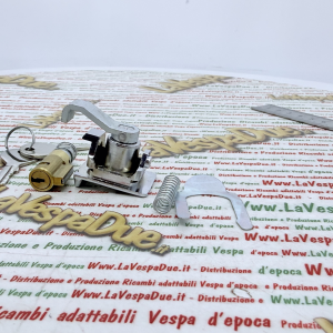 Coppia kit serrature bauletto e bloccasterzo con chiave tipo NEIMAN VESPA 50 90 125 150 160 180 200 SPECIAL PX TS SS SPRINT RALLY r.o. 152096 120328 073258 guida da 4 mm