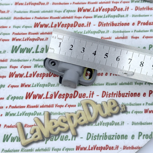 Interruptor pulsador pedal freno stop gris pequeño NC para Vespa 125 VNB1 150 VBA VBB1 VGLA GL GS VS4 VS5 160 GS 180 SS ro 181637 093722