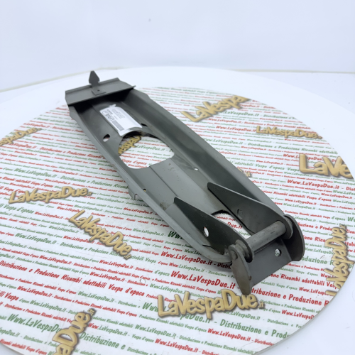 Supporto telaio sella lunga ciclomotore PIAGGIO BOXER 2 vasca sotto sella BTM 300006> BTV 700665> fondo di magazzino r.o. 136710