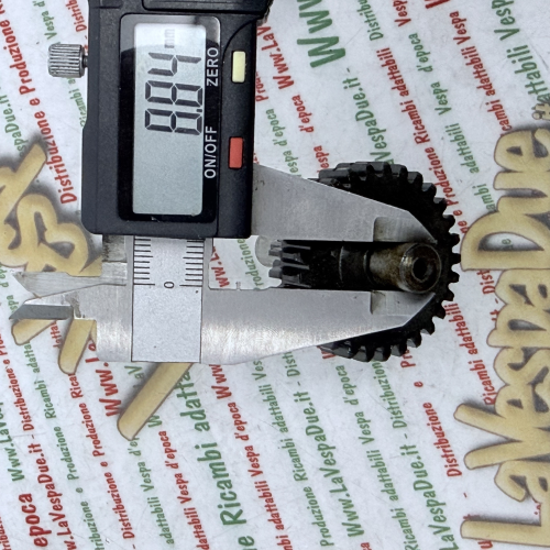 Ingranaggio Duplo PIAGGIO 50 CIAO PORTER CT1T > 4974 doppio Z 9 denti dritti Z 29 denti dritti Mozzo posteriore Albero Ruota Variatore r.o. 125804 albero rinvio