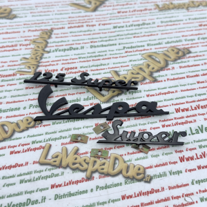 Set kit 3 scritte targhette blu notte per VESPA 125 SUPER VNC1T in alluminio anodizzato anteriore e posteriore prodotto italiano 