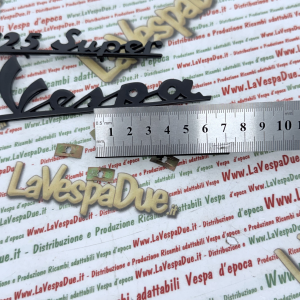 Set kit 3 scritte targhette blu notte per VESPA 125 SUPER VNC1T in alluminio anodizzato anteriore e posteriore prodotto italiano 