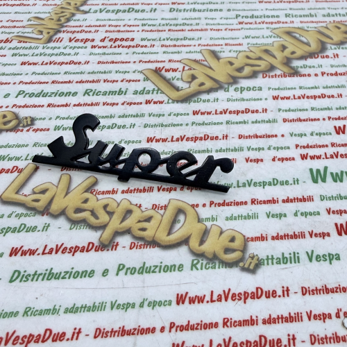 Targhetta scritta anteriore blu notte per VESPA 125 150 SUPER VNC1T VBC1T in alluminio anodizzato con 2 pioli di fissaggio interasse 55 mm prodotto italiano 