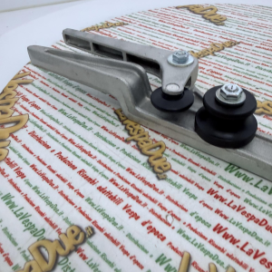 Attrezzo per Montaggio Bordo Scudo in alluminio VESPA 50 90 125 150 160 180 200 N L R SPECIAL SS ET3 PRIMAVERA VB1 VBB VBA VNB VNA SUPER SPRORT SPRINT GT GTR GL GS TS RALLY PX PE tutte tipo buono schiacciabordo schiaccia bordatrice r.o. 003590-Y