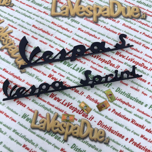 Set 2 targhette scritte blu notte per VESPA 150 SPRINT VLB1T 52001> VLB2T 50001> in alluminio anodizzato anteriore e posteriore prodotto italiano 