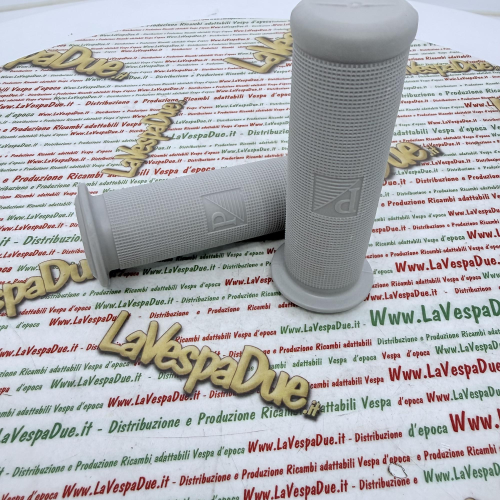 Coppia manopole grigie puntinate diametro mm 24 per VESPA 50 N L 90 SS 125 VNB1T VNB2T VNA1T VNA2T VMA1T 150 VL3T r.o. 028151