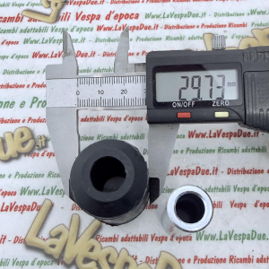 Kit silentblock tampone ammortizzatore posteriore carter motore per VESPA 50 100 125 150 200 r.o. 040316 157103 094727 223606 014689 016409 020109