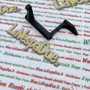 Gancio leva serratura in alluminio bauletto Vespa 50 125 PK FL FL2 HP AUTOMATICA V per apertura e chiusura sportello bauletto R.O. 256911