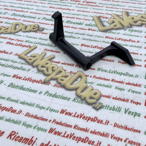 Gancio leva serratura in alluminio bauletto Vespa 50 125 PK FL FL2 HP AUTOMATICA V per apertura e chiusura sportello bauletto R.O. 256911