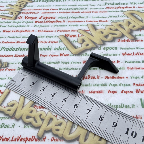 Gancio leva serratura in alluminio bauletto Vespa 50 125 PK FL FL2 HP AUTOMATICA V per apertura e chiusura sportello bauletto R.O. 256911