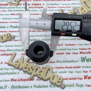 Silent block tampone ammortizzatore posteriore al carter motore per VESPA 50 100 125 150 200 r.o. 040316 157103