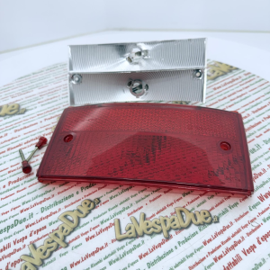 Fanalino posteriore TRIOM  per VESPA 125 150 200 COSA 2  dal 1991 al 1997 r.o 252052