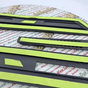 Serie strisce paracolpi X FOX UTAH in gomma nero adesive VESPA PK 50 125 protezioni paraurti parafango e cofani modanature parascocche 